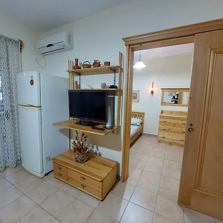 Apartman House In Plepa